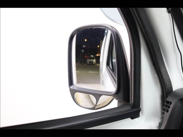 MITSUBISHI MINICAB-MiEV 2021