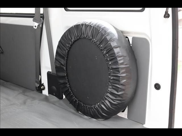 MITSUBISHI MINICAB-MiEV 2021