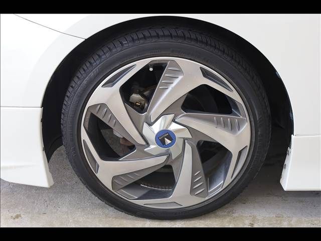 TOYOTA PRIUS PHV 2018