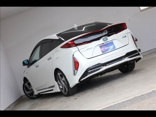 TOYOTA PRIUS PHV 2018