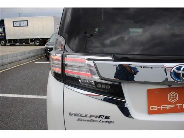 TOYOTA VELLFIRE  HYBRID 4WD 2015