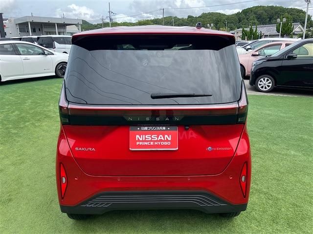 NISSAN SAKURA 2023