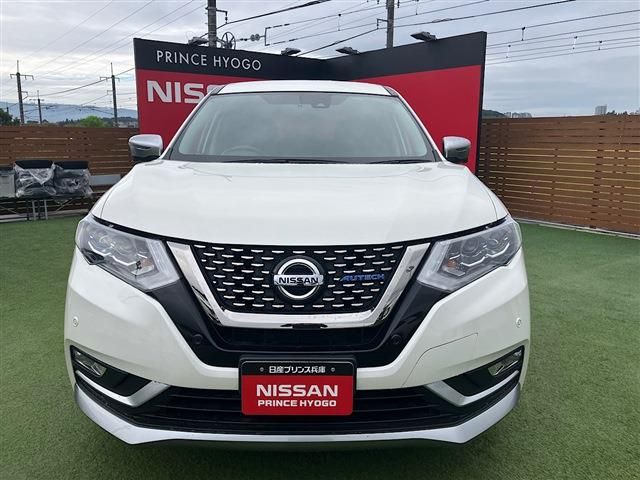 NISSAN X-TRAIL HYBRID 4WD 2019