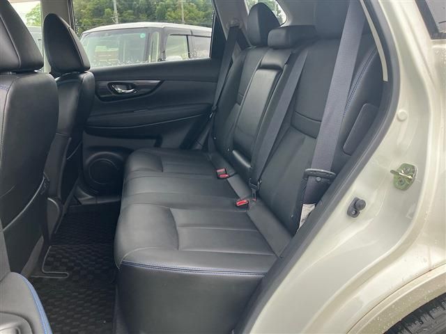 NISSAN X-TRAIL HYBRID 4WD 2019