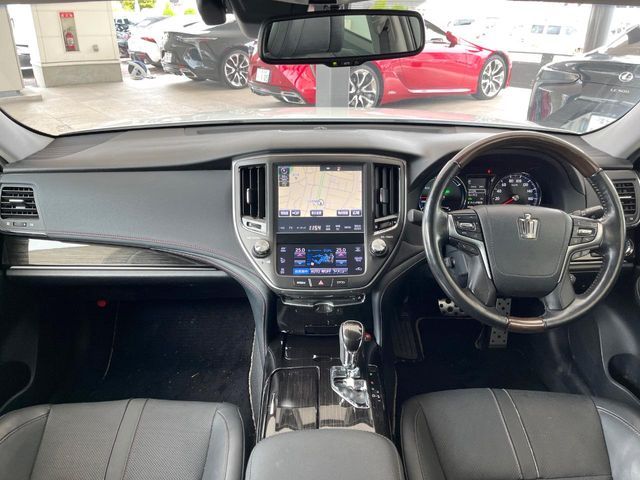 TOYOTA CROWN sedan hybrid 2018
