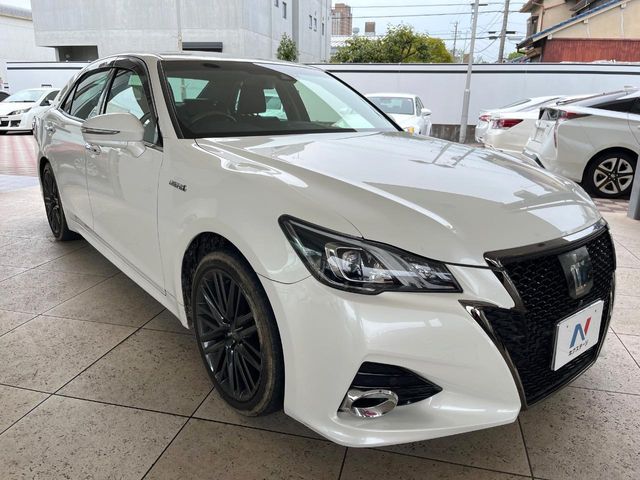 TOYOTA CROWN sedan hybrid 2018