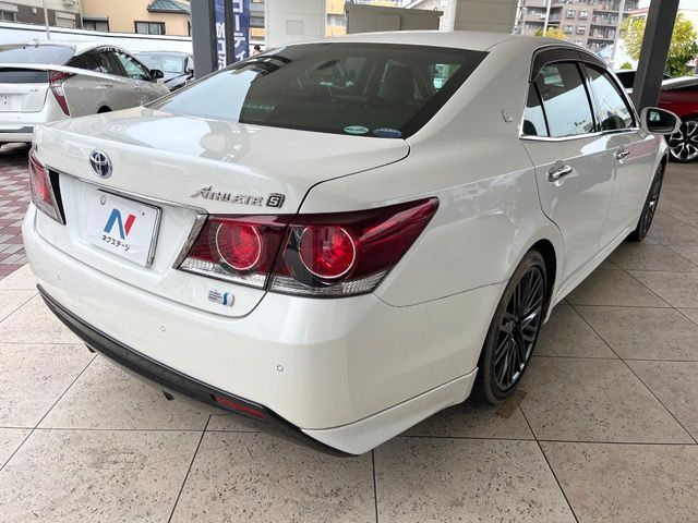 TOYOTA CROWN sedan hybrid 2018