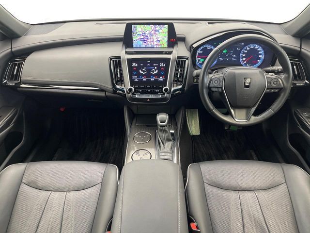 TOYOTA CROWN sedan hybrid 2018