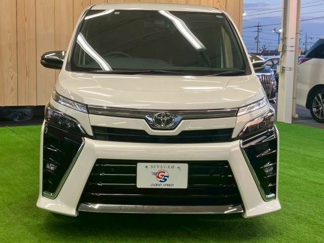 TOYOTA VOXY 2020