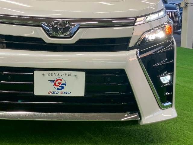 TOYOTA VOXY 2020