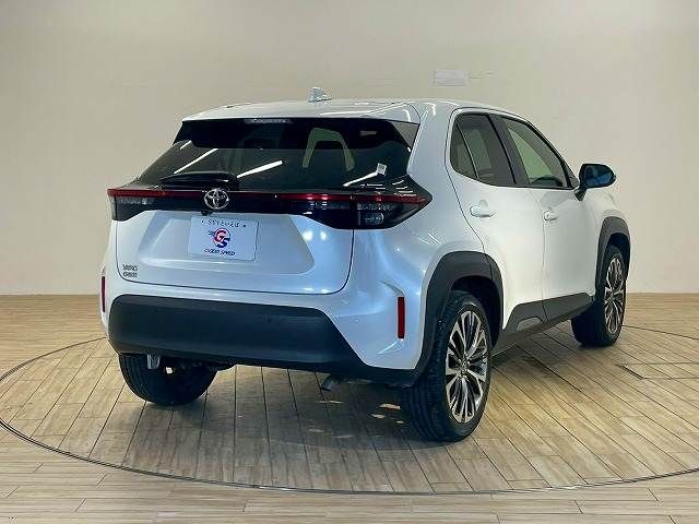 TOYOTA YARIS CROSS 2024