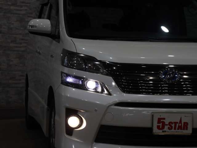 TOYOTA VELLFIRE  HYBRID 4WD 2013