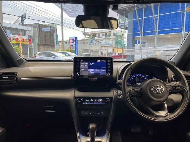 TOYOTA YARIS CROSS 2024