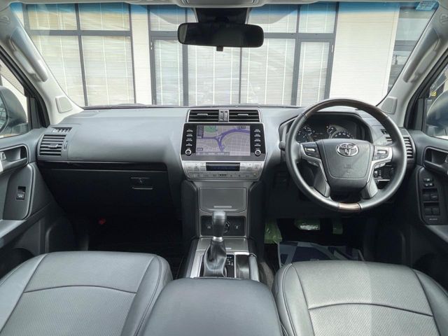 TOYOTA LANDCRUISER PRADO 2022