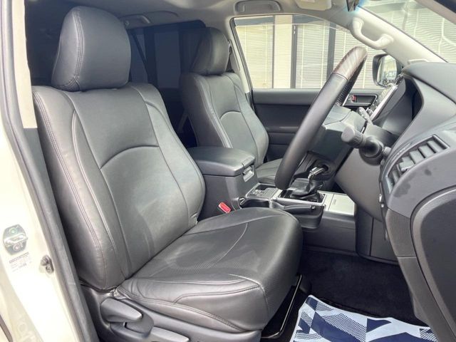 TOYOTA LANDCRUISER PRADO 2022