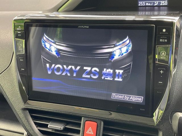 TOYOTA VOXY 2016