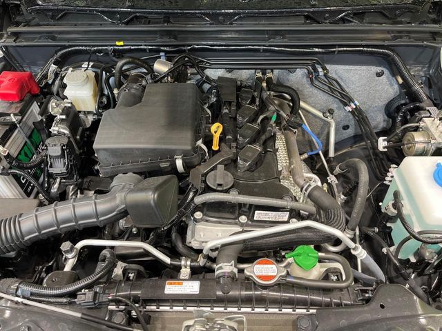 SUZUKI JIMNY NOMADE 2025