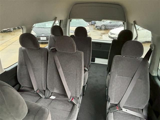 TOYOTA HIACE wagon 2025