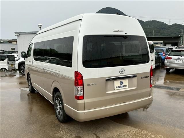 TOYOTA HIACE wagon 2025