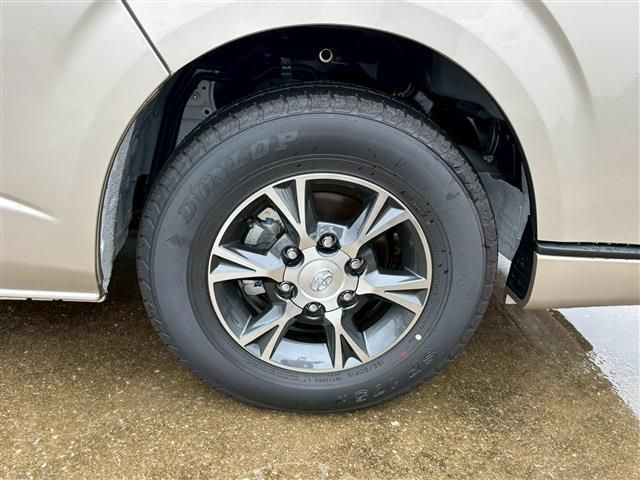 TOYOTA HIACE wagon 2025