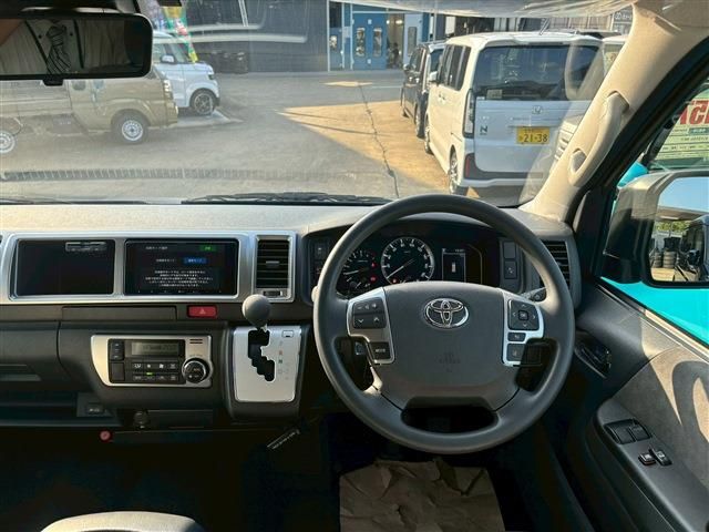 TOYOTA HIACE wagon 2025