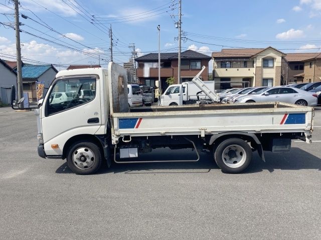TOYOTA DYNA 2019