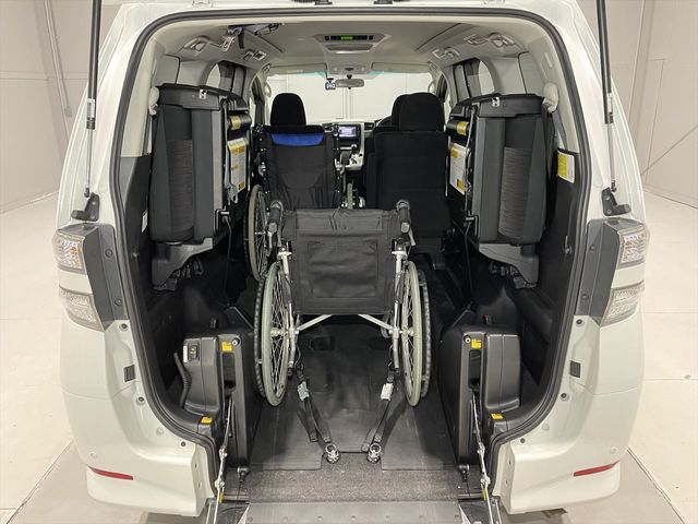 TOYOTA VELLFIRE 2012