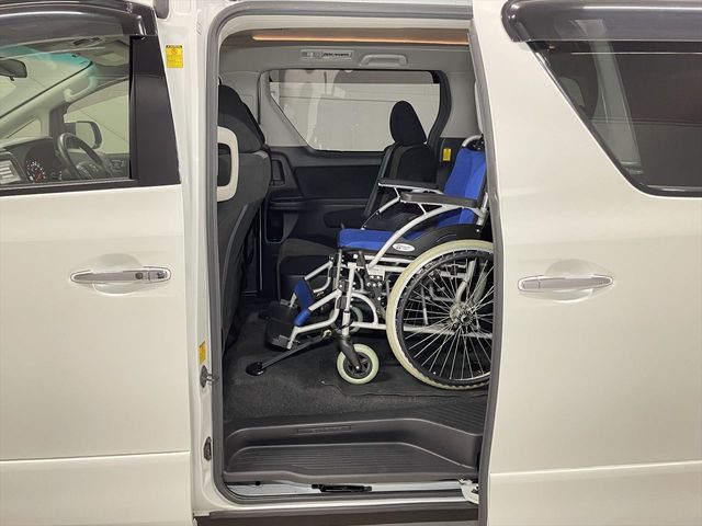 TOYOTA VELLFIRE 2012