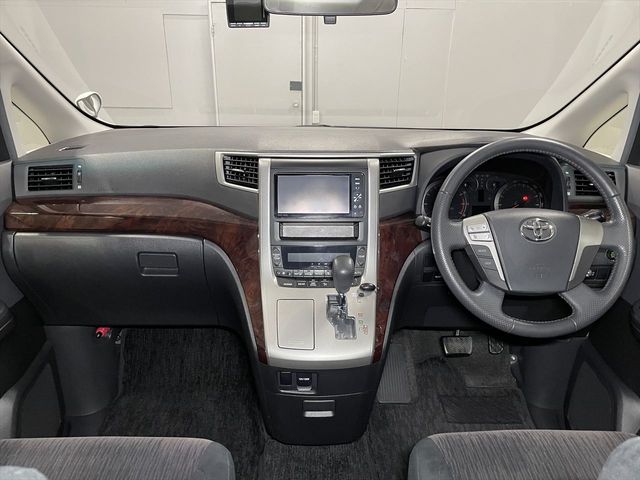 TOYOTA VELLFIRE 2012