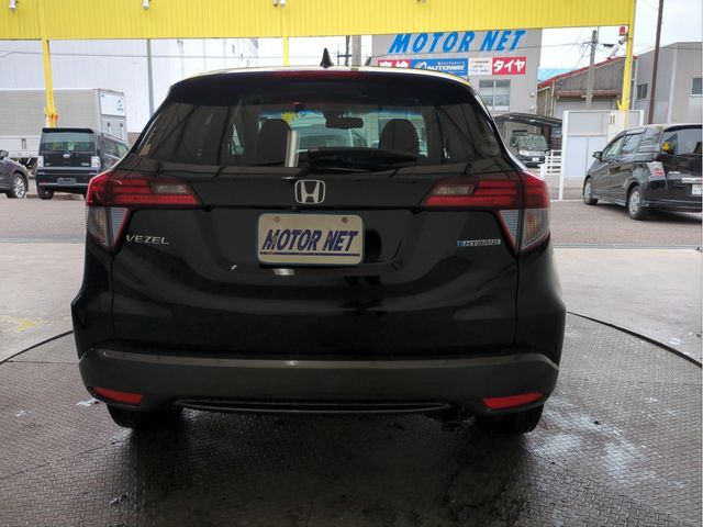 HONDA VEZEL HYBRID 2017
