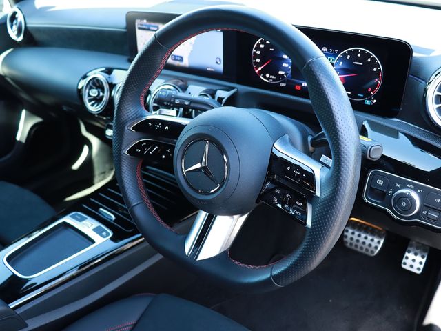 MERCEDES BENZ MERCEDES BENZ A class 2024