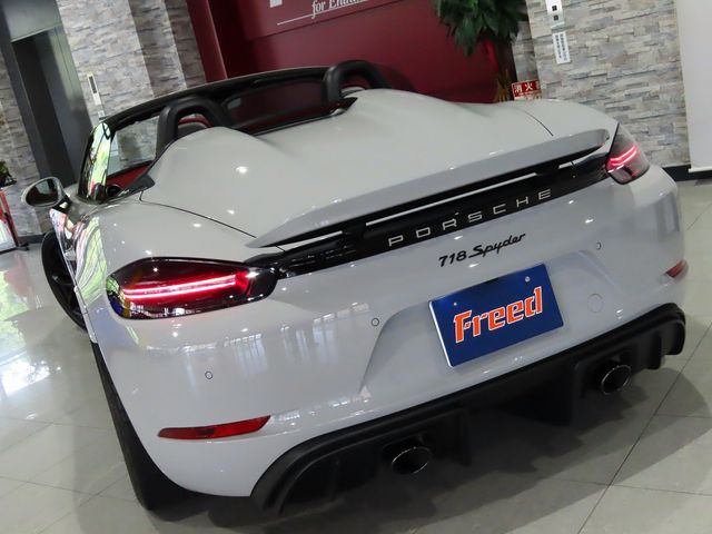 PORSCHE PORSCHE 718Spyder 2022