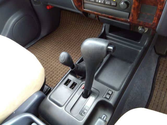 TOYOTA LANDCRUISER PRADO 2001