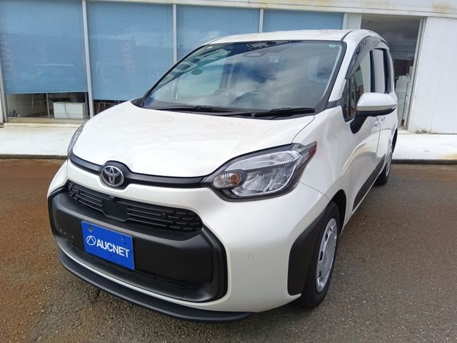 TOYOTA SIENTA HYBRID 2023