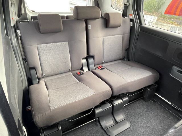 TOYOTA SIENTA HYBRID 2023