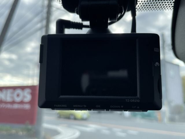 TOYOTA SIENTA HYBRID 2023