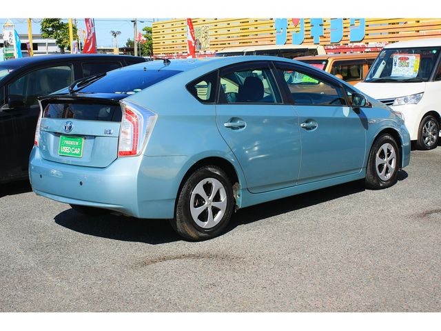 TOYOTA PRIUS 2012