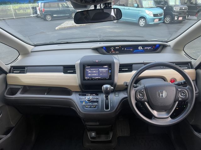 HONDA FREED 4WD 2017