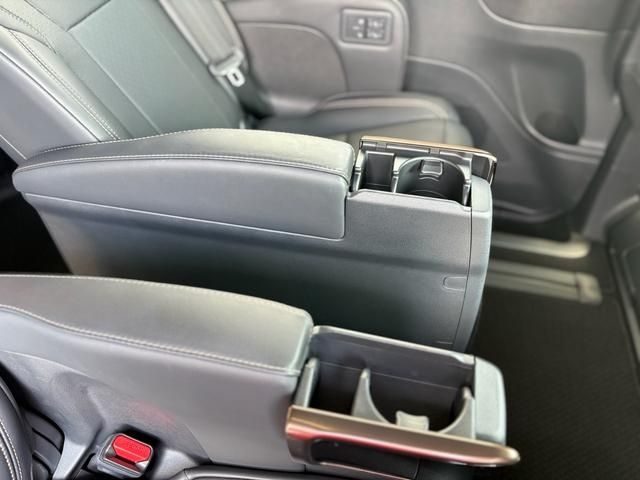 TOYOTA VELLFIRE  HYBRID 2024