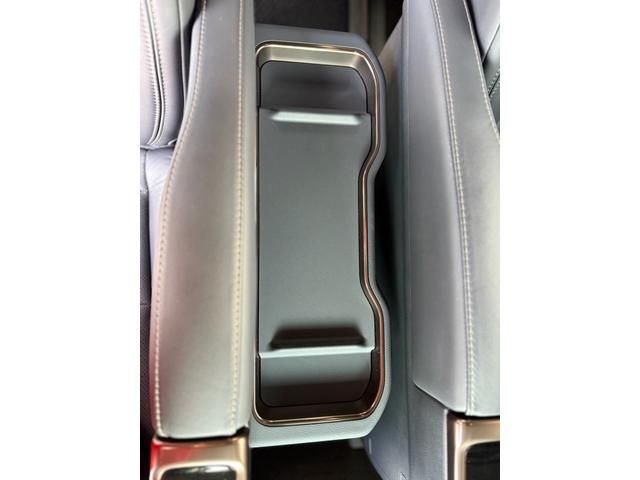 TOYOTA VELLFIRE  HYBRID 2024