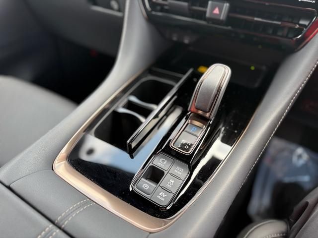 TOYOTA VELLFIRE  HYBRID 2024