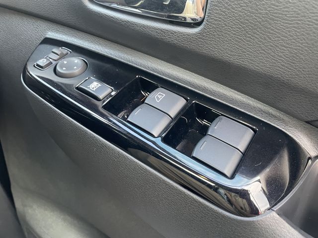 MITSUBISHI DELICA MINI 2025