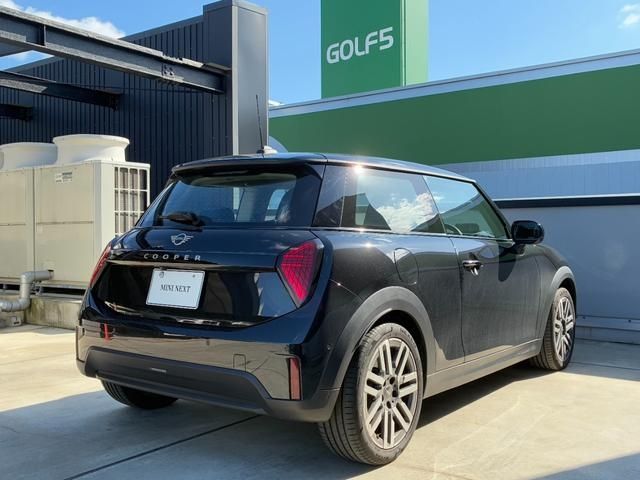 BMW MINI COOPER 2024