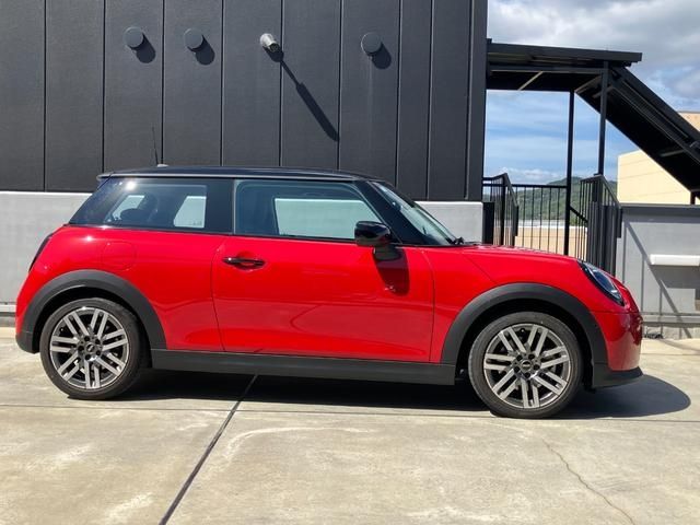 BMW MINI COOPER 2024