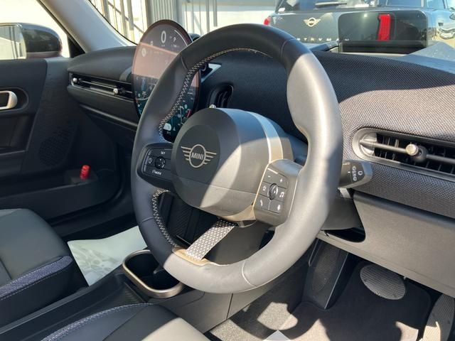 BMW MINI COOPER 2024