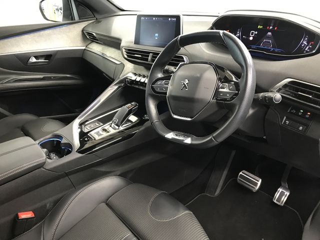 PEUGEOT PEUGEOT 3008 2022