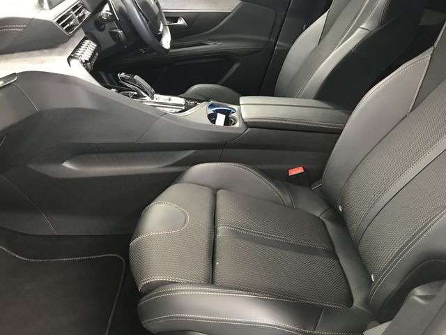 PEUGEOT PEUGEOT 3008 2022