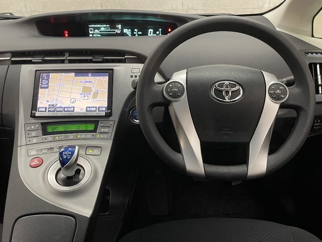 TOYOTA PRIUS 2015