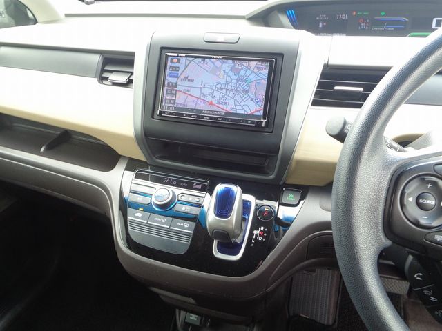 HONDA FREED HYBRID 2018