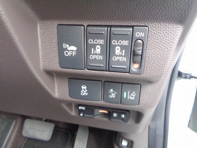 HONDA FREED HYBRID 2018